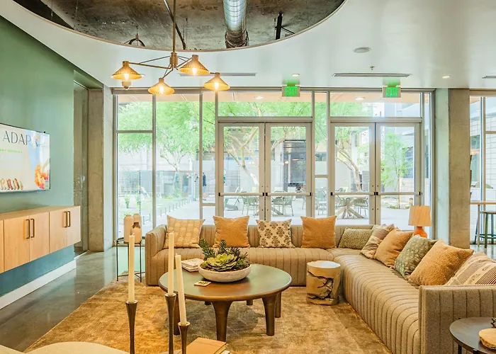 Relaxing 2bd - Downtown - Gym, Pool, Parking Phoenix