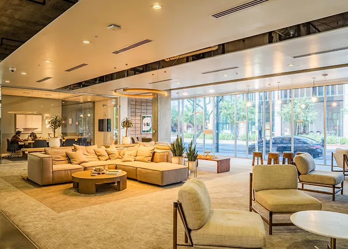 Relaxing 2bd - Downtown - Gym, Pool, Parking Apartamento *