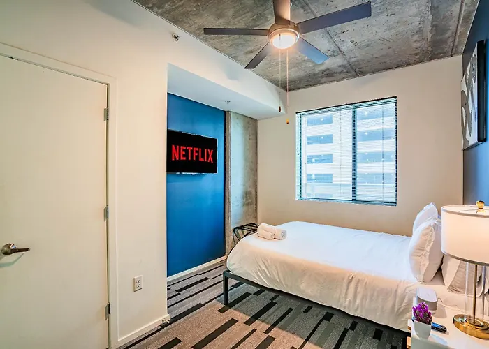 Relaxing 2bd - Downtown - Gym, Pool, Parking Apartamento Phoenix